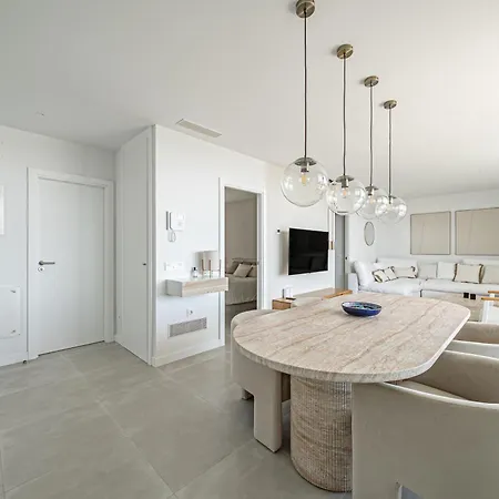 Elegant Sea-view In El Higueron Daire